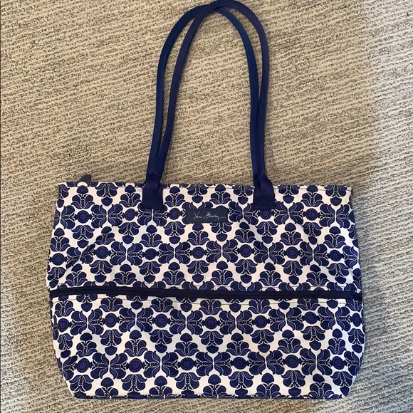 Vera Bradley Handbags - Vera Bradley Blue & White Expandable Bag